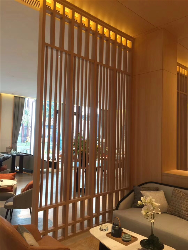 铝屏风在办公空间中的应用
